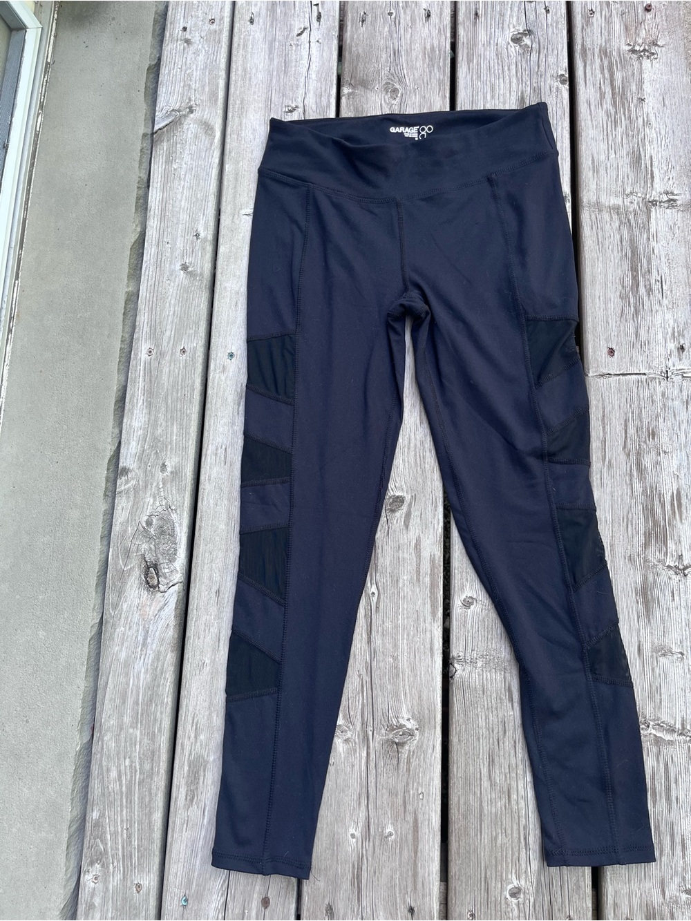 Garage Mesh Workout Leggings Size Medium